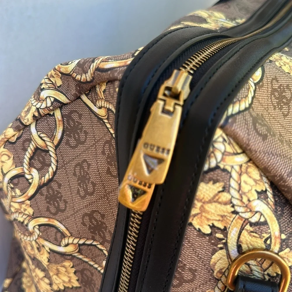 New GUESS Large Travel bag